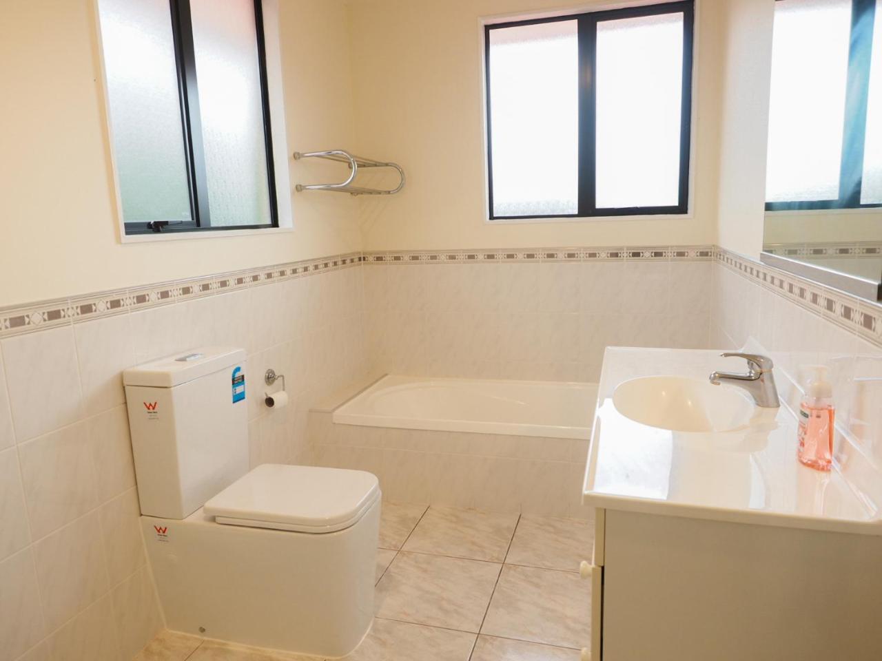 Accommodations Homestay In Rototuna, Hamilton Exterior photo